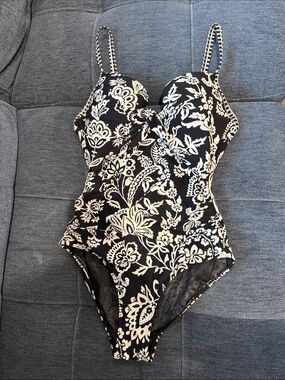 New women’s Black & White Floral One-Piece Swimsuit